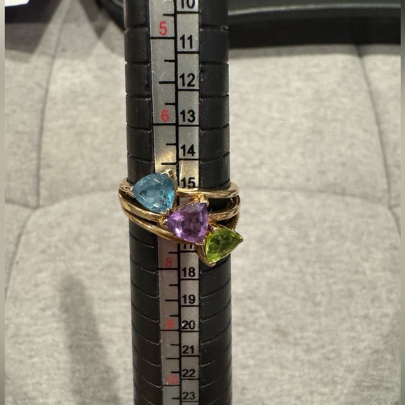 10k Yellow Gold 3 Gemstone Ring Sz7 3.55G Blue Topaz, Peridot Green & Amethyst - Picture 2 of 5